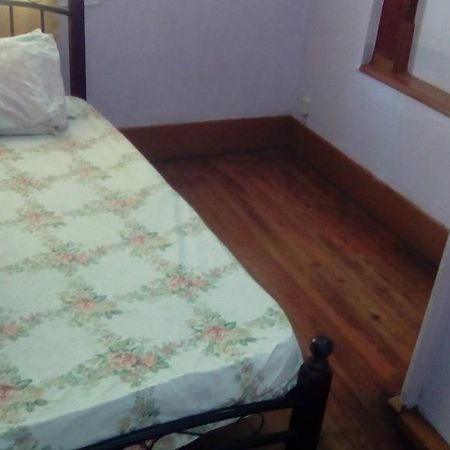 Robert'S Guest House Port of Spain المظهر الخارجي الصورة