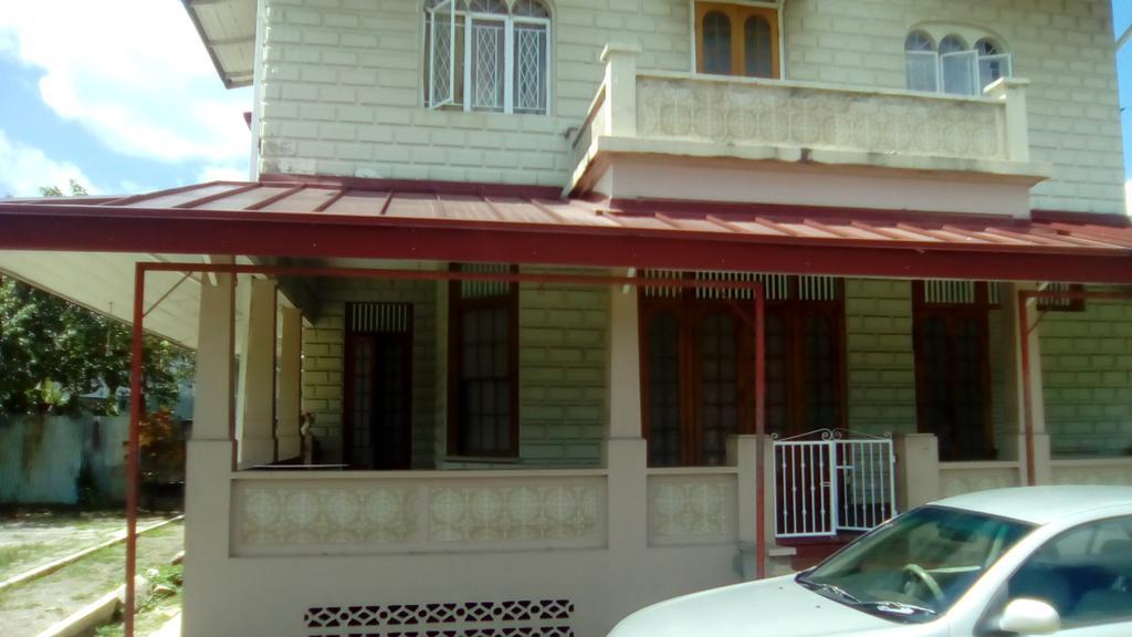 Robert'S Guest House Port of Spain المظهر الخارجي الصورة
