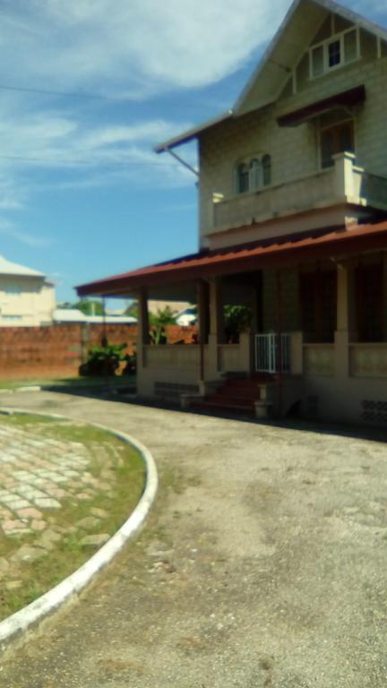 Robert'S Guest House Port of Spain المظهر الخارجي الصورة